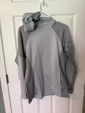 The North Face Light Gray Women's Hooded FlashDry Pullover